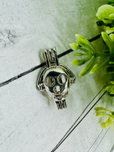 Load image into Gallery viewer, Pearl Party - Open an Oyster!