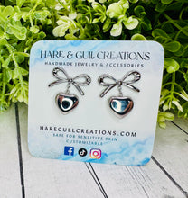 Load image into Gallery viewer, Traci
