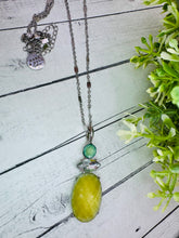 Load image into Gallery viewer, “Yes, I’ve always been green” Necklace &amp; Earring Set
