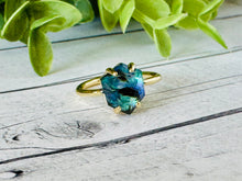Load image into Gallery viewer, Genuine Mother of Pearl Shell Ring
