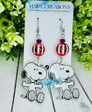 Load image into Gallery viewer, Woodstock &amp; Snoopy Dangles
