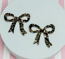 Load image into Gallery viewer, Tina B
