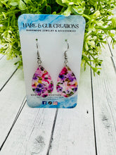 Load image into Gallery viewer, Lavendar Floral Acrylic Dangles
