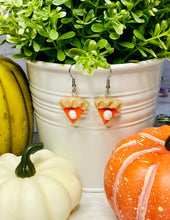 Load image into Gallery viewer, Amy V
