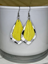 Load image into Gallery viewer, Plaid and Mustard Dangles
