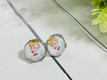 Load image into Gallery viewer, Glass Princess Earrings
