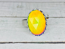 Load image into Gallery viewer, Faceted Oval Mood Ring - 13x18mm
