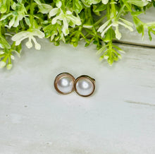 Load image into Gallery viewer, The Elizabeth Pearl - 8mm Studs
