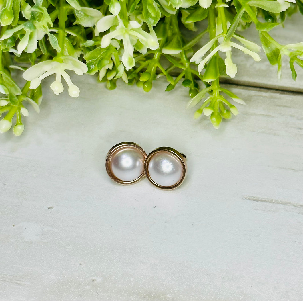 The Elizabeth Pearl - 8mm Studs