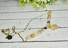 Load image into Gallery viewer, Sandy shells 🐚 Necklace
